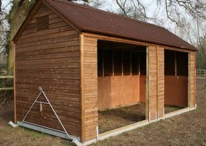 Mobile field shelter